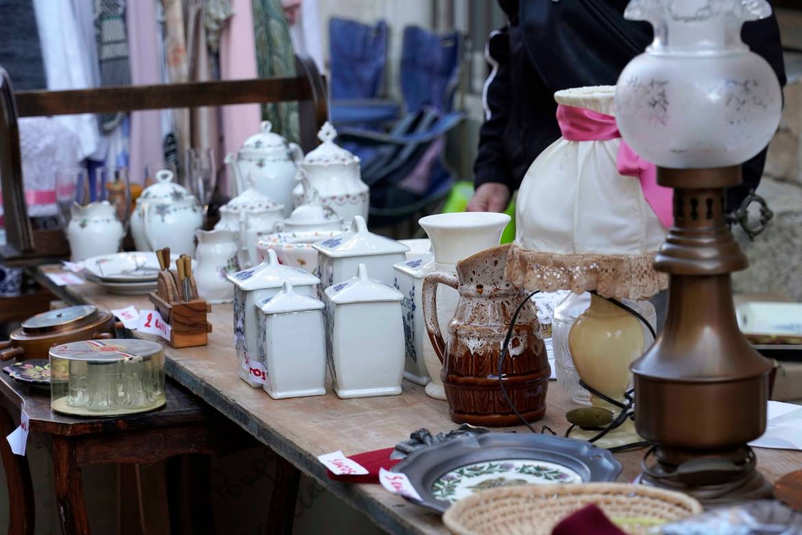 Retour-en-image-vide-grenier-Eyguieres-les-Alpilles-34.jpg